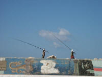 Twee vissersvrouwen in Kas
